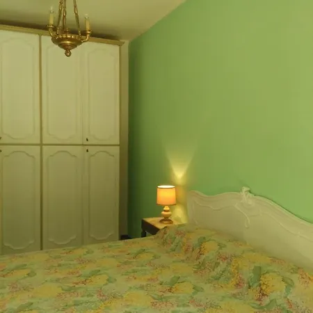 The Jasmine Yard Private Parking Apartment