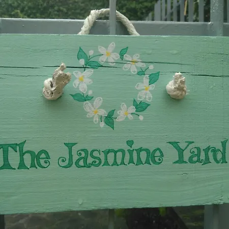 The Jasmine Yard Private Parking * Rapallo